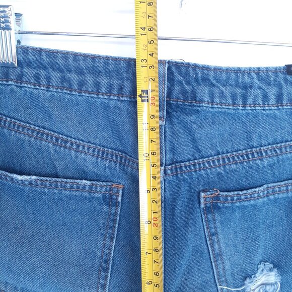 Almost Famous Womens Distressed Denim Shorts‎ Size 5 - Picture 14 of 16